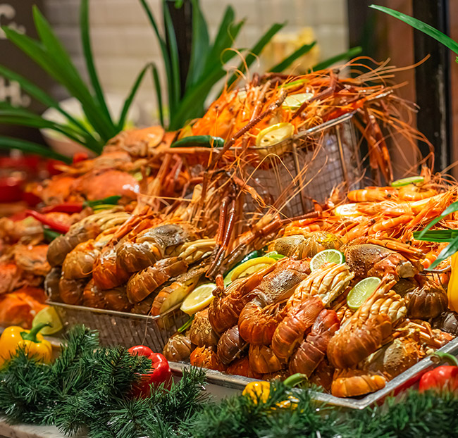 Renaissance Riverside - Buffet Tôm Hùm, Hải Sản + Rượu Vang, Bia