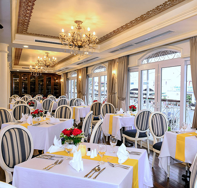 Du Thuyền Sai Gon Princess 5 Sao - Set Menu + Ngắm Sông Sài Gòn. Voucher 950,000 VNĐ, Còn 850,000 VNĐ, Giảm 11%. Chỉ Có Tại Hotdeal.vn!