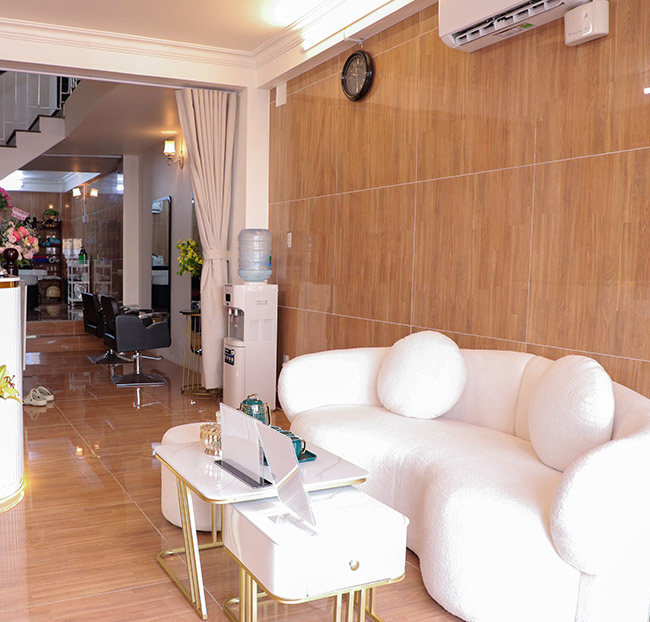 Lotus Spa - Massage Trị Liệu Cổ Vai Gáy + Gội Đầu + Chăm Sóc Da. Voucher 550,000 VNĐ, Còn 199,000 VNĐ, Giảm 64%. Chỉ Có Tại Hotdeal.vn!