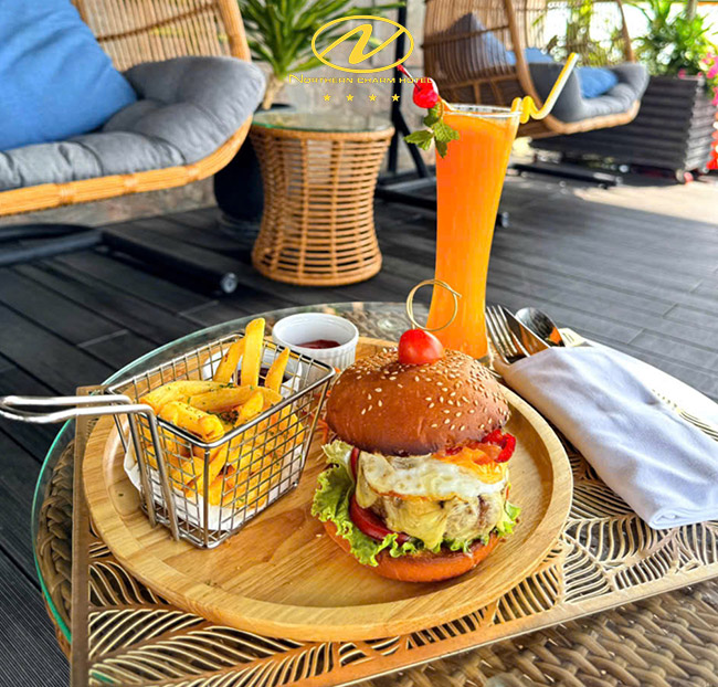Northern Charm Hotel - Combo Ẩm Thực & Vé Bơi Thư Giãn Cho 1-2 Khách. Voucher 550,000 VNĐ, Còn 495,000 VNĐ, Giảm 10%. Chỉ Có Tại Hotdeal.vn!
