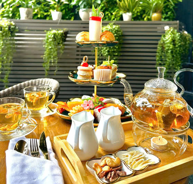 Northern Charm Hotel - Trải Nghiệm Trà Chiều Đẳng Cấp Cho 2 Người. Voucher 600,000 VNĐ, Còn 510,000 VNĐ, Giảm 15%. Chỉ Có Tại Hotdeal.vn!