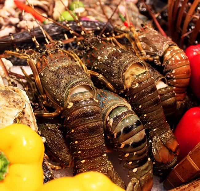 Pullman Saigon - Buffet Tối Hải Sản Cao Cấp, Tôm Hùm Không Giới Hạn + Free Flow Soft Drink - T6, T7, CN. Voucher 1,502,000 VNĐ, Còn 1,050,000 VNĐ, Giảm 30%. Chỉ Có Tại Hotdeal.vn!