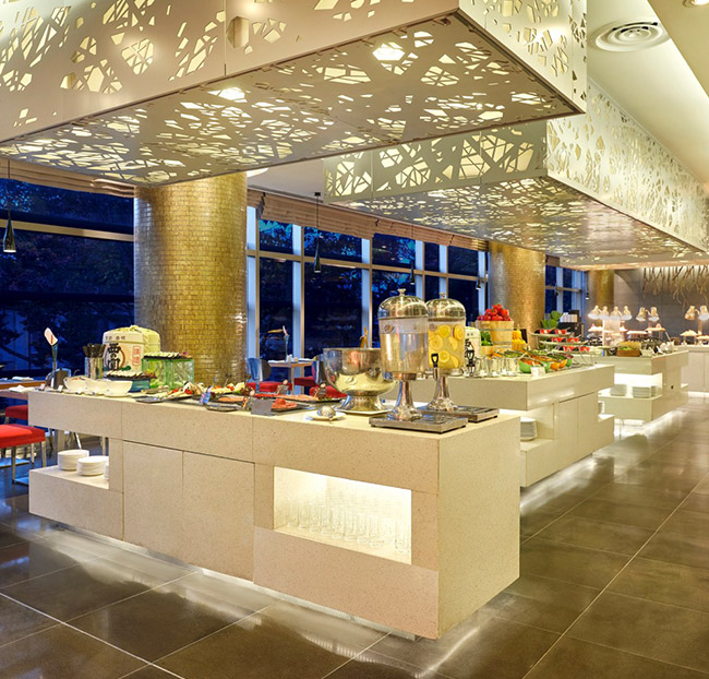 Pullman Saigon - Buffet Tối Hải Sản Cao Cấp, Tôm Hùm Không Giới Hạn + Free Flow Soft Drink - T6, T7, CN. Voucher 1,502,000 VNĐ, Còn 1,050,000 VNĐ, Giảm 30%. Chỉ Có Tại Hotdeal.vn!