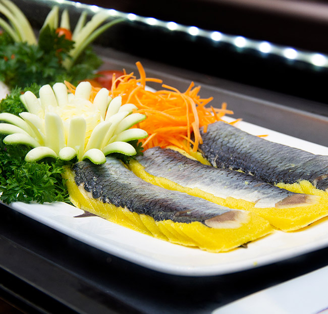 Hotel Majestic Saigon - Buffet BBQ Hải Sản, Tôm Hùm Không Giới Hạn + Rượu Vang, Bia - View Ngắm Sông Sài Gòn. Voucher 1,365,000 VNĐ, Còn 1,160,000 VNĐ, Giảm 15%. Chỉ Có Tại Hotdeal.vn!