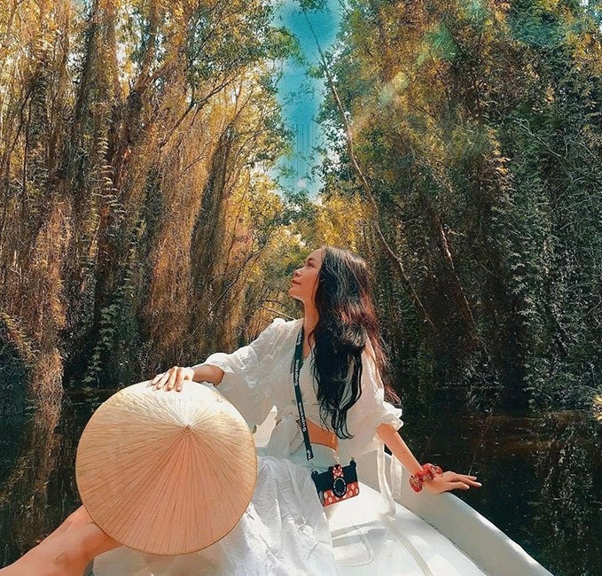 Tour Lục Tỉnh Miền Tây 4N3Đ - Mỹ Tho - Bến Tre - Châu Đốc - Cần Thơ - Bạc Liêu - Sóc Trăng. Voucher 5,900,000 VNĐ, Còn 4,400,000 VNĐ, Giảm 25%. Chỉ Có Tại Hotdeal.vn!