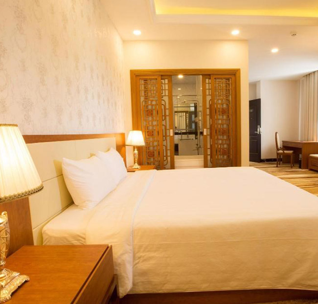 Tour Lục Tỉnh Miền Tây 4N3Đ - Mỹ Tho - Bến Tre - Châu Đốc - Cần Thơ - Bạc Liêu - Sóc Trăng. Voucher 5,900,000 VNĐ, Còn 4,400,000 VNĐ, Giảm 25%. Chỉ Có Tại Hotdeal.vn!