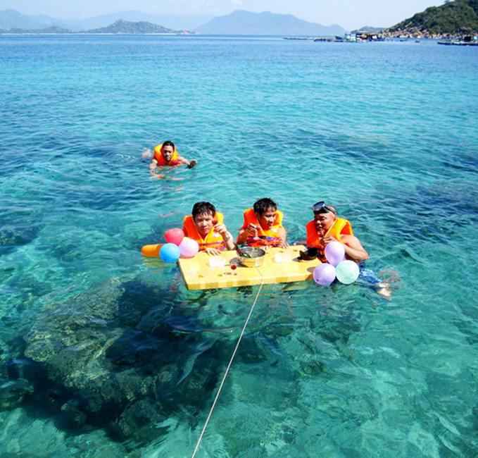 Tour Bình Ba 2N2Đ - Hòn Chút - Lặn Ngắm San Hô - Tiệc BBQ Hải Sản Tôm Hùm - Xe Giường Nằm - BD005. Voucher 2,900,000 VNĐ, Còn 1,890,000 VNĐ, Giảm 35%. Chỉ Có Tại Hotdeal.vn!
