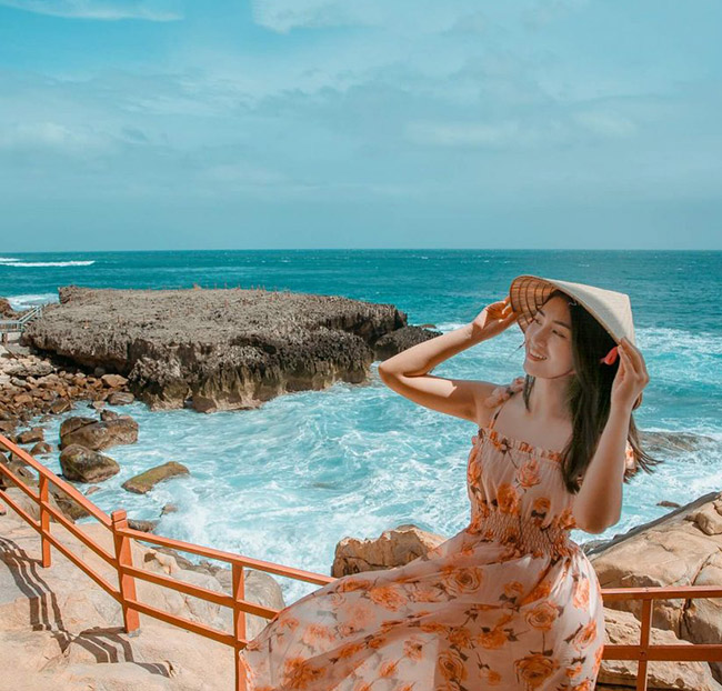 Tour Bình Hưng - Bình Ba 2N2Đ - Tiệc BBQ Hải Sản Tôm Hùm - Xe Giường Nằm - BD017. Voucher 2,900,000 VNĐ, Còn 1,950,000 VNĐ, Giảm 33%. Chỉ Có Tại Hotdeal.vn!