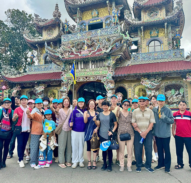 Tour Đà Lạt 3N3Đ - Happy Hills - Suối Bình Yên - Xe Giường Nằm - DL001. Voucher 2,890,000 VNĐ, Còn 1,990,000 VNĐ, Giảm 31%. Chỉ Có Tại Hotdeal.vn!