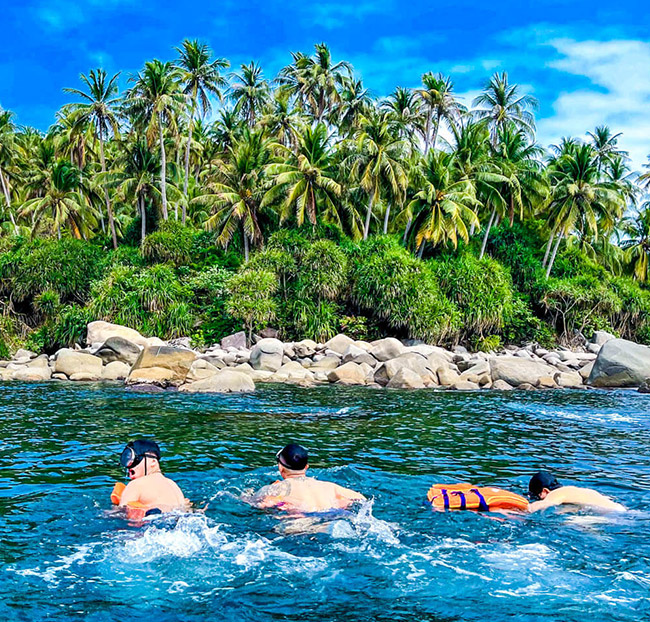 Tour Đảo Hòn Sơn 2N2Đ - Lặn Ngắm San Hô - Tiệc BBQ Hải Sản - Khứ Hồi Xe Giường Nằm - BD008. Voucher 2,950,000 VNĐ, Còn 1,950,000 VNĐ, Giảm 34%. Chỉ Có Tại Hotdeal.vn!