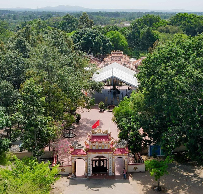Tour 1 Ngày - Núi Chứa Chan - Gia Lào - Dinh Thầy Thím - HH015. Voucher 1,500,000 VNĐ, Còn 790,000 VNĐ, Giảm 47%. Chỉ Có Tại Hotdeal.vn!