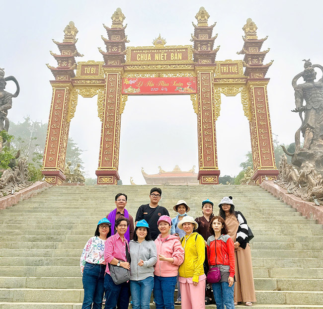 Tour Hành Hương Thập Cảnh Tự Bảo Lộc 1N1Đ - HH004. Voucher 1,500,000 VNĐ, Còn 890,000 VNĐ, Giảm 41%. Chỉ Có Tại Hotdeal.vn!