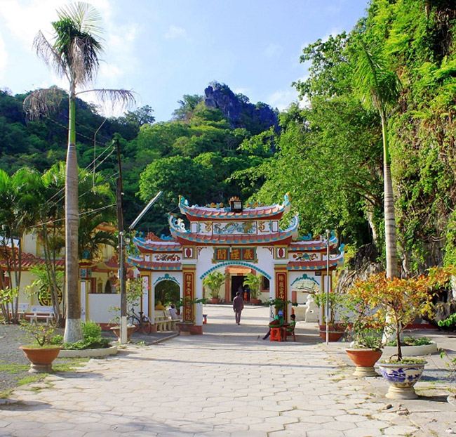 Tour Hành Hương Châu Đốc - Bà Chúa Xứ 1N1Đ - HH002. Voucher 1,500,000 VNĐ, Còn 890,000 VNĐ, Giảm 41%. Chỉ Có Tại Hotdeal.vn!