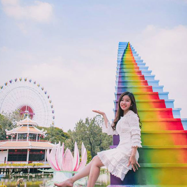 Đầm Sen - Vé Trọn Gói Vào Cổng + 35 Trò Chơi Hấp Dẫn. Voucher 300,000 VNĐ, Còn 255,000 VNĐ, Giảm 15%. Chỉ Có Tại Hotdeal.vn!