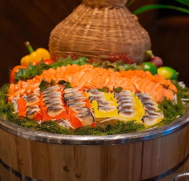 Renaissance Riverside - Buffet Tôm Hùm, Hải Sản, Rượu Vang. Voucher 1,530,900 VNĐ, Còn 995,000 VNĐ, Giảm 35%. Chỉ Có Tại Hotdeal.vn!