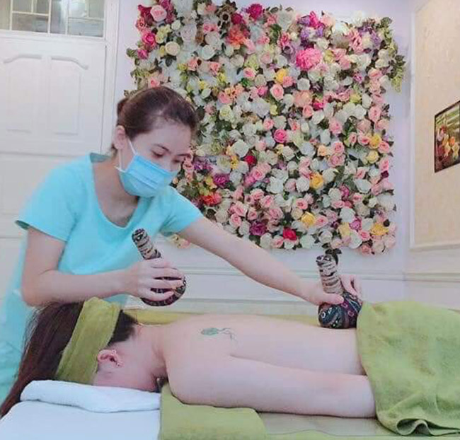 Golden Moon Spa - Massage Đông Y, Xóa Đi Nhức Mỏi Cổ Vai Gáy/ Body. Voucher 350,000 VNĐ, Còn 89,000 VNĐ, Giảm 75%. Chỉ Có Tại Hotdeal.vn!
