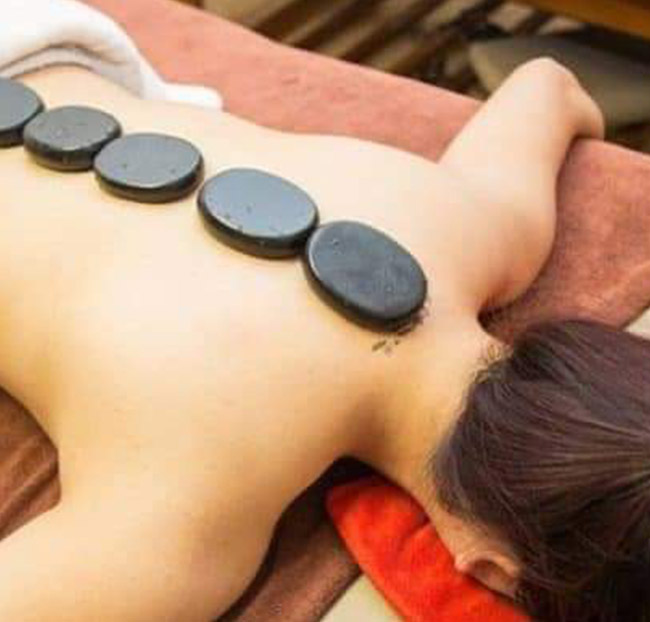 Golden Moon Spa - Massage Đông Y, Xóa Đi Nhức Mỏi Cổ Vai Gáy/ Body. Voucher 350,000 VNĐ, Còn 89,000 VNĐ, Giảm 75%. Chỉ Có Tại Hotdeal.vn!