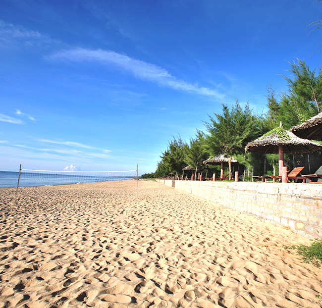 Golden Coast Resort & Spa 4* - Gói 3N2Đ - Phòng Superior + 04 Bữa Ăn + Tiệc Trà Chiều. Voucher 4,100,000 VNĐ, Còn 3,300,000 VNĐ, Giảm 20%. Chỉ Có Tại Hotdeal.vn!