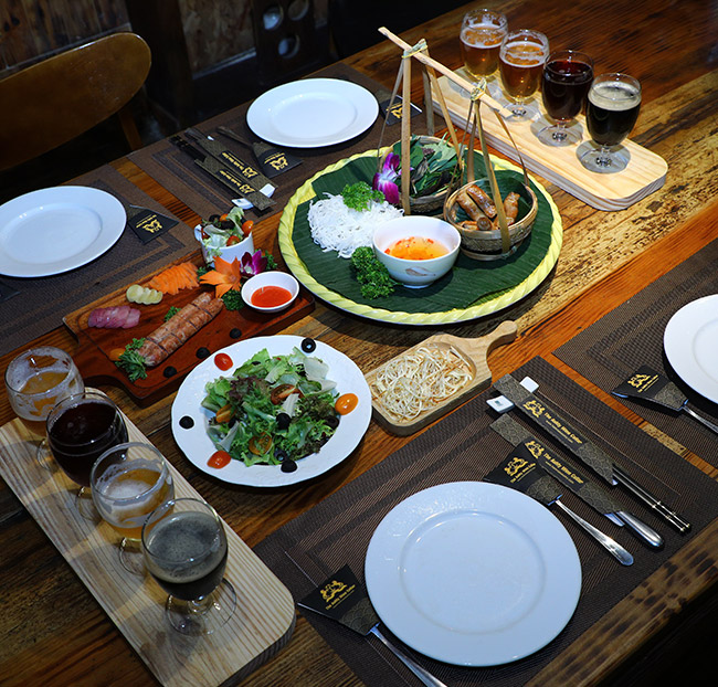 Hầm Rượu Aum Wincellar - Set Menu Craft Beer/ Rượu Vang Cho 2 Người