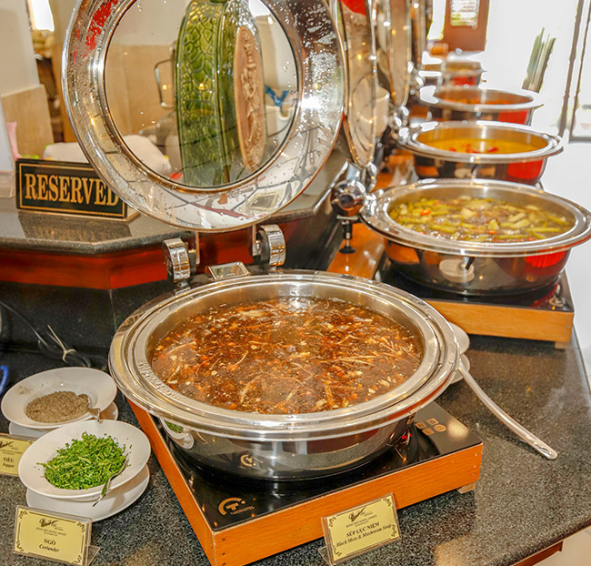 Cỏ Nội - Buffet Chay Trưa/ Tối Hơn 40 Món, Free Nước. Voucher 219,000 VNĐ, Còn 189,000 VNĐ, Giảm 14%. Chỉ Có Tại Hotdeal.vn!