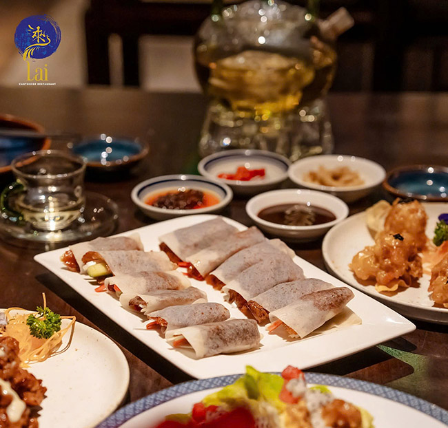 Lai Restaurant Tầng 28 Sedona Suites - Vịt Quay Bắc Kinh 3 Món Cho 4 - 6 Người. Voucher 1,700,000 VNĐ, Còn 1,160,000 VNĐ, Giảm 32%. Chỉ Có Tại Hotdeal.vn!