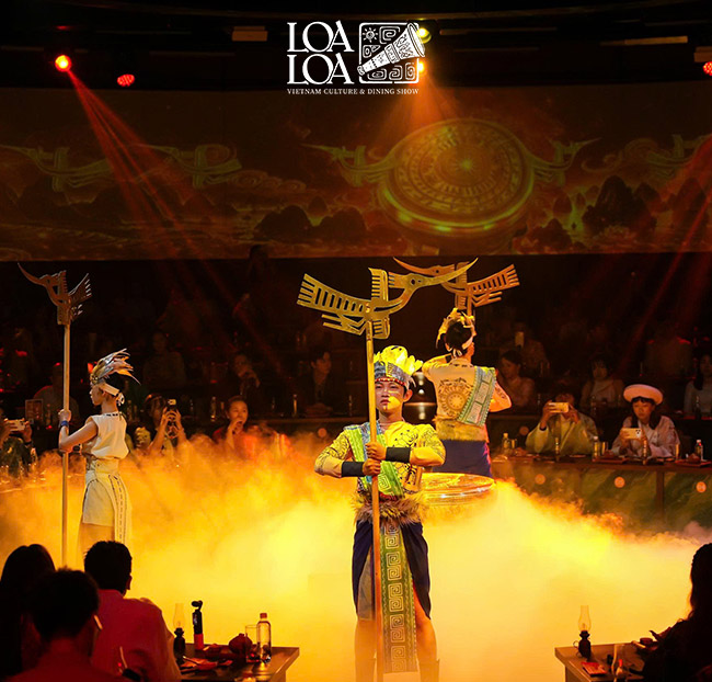 LoaLoa Culture Dining Show - Hành Trình Ẩm Thực Và Nghệ Thuật Tại Dinh Độc Lập - Buổi Tối. Voucher 1,700,000 VNĐ, Còn 1,600,000 VNĐ, Giảm 6%. Chỉ Có Tại Hotdeal.vn!