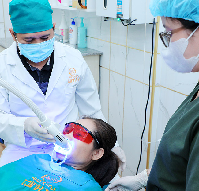 Nha Khoa Minh Tỷ - Cạo Vôi, Đánh Bóng/ Trám Răng. Voucher 400,000 VNĐ, Còn 69,000 VNĐ, Giảm 83%. Chỉ Có Tại Hotdeal.vn!