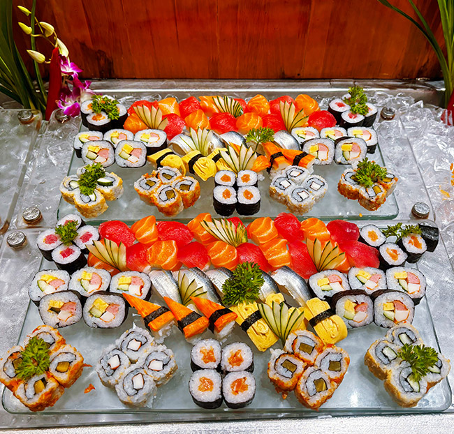 Saigon Prince - International Buffet Trưa Hơn 50 Món Á Âu. Voucher 453,600 VNĐ, Còn 386,000 VNĐ, Giảm 15%. Chỉ Có Tại Hotdeal.vn!