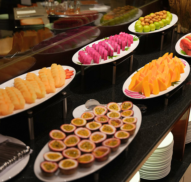 Saigon Prince - International Buffet Trưa Hơn 50 Món Á Âu. Voucher 453,600 VNĐ, Còn 386,000 VNĐ, Giảm 15%. Chỉ Có Tại Hotdeal.vn!