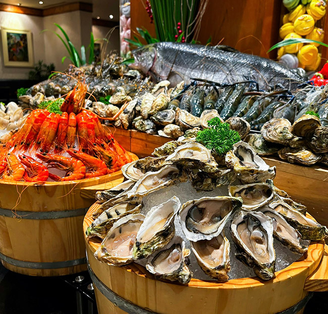 Saigon Prince - Buffet Cua Biển, Hải Sản Không Giới Hạn. Voucher 736,000 VNĐ, Còn 550,000 VNĐ, Giảm 25%. Chỉ Có Tại Hotdeal.vn!