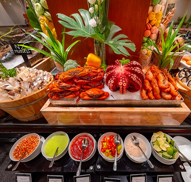 Saigon Prince - Buffet Hải Sản Cao Cấp, Tặng Tôm Hùm. Voucher 792,000 VNĐ, Còn 649,000 VNĐ, Giảm 18%. Chỉ Có Tại Hotdeal.vn!
