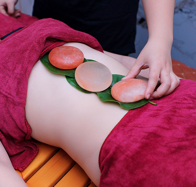 Viện Việt Hàn - Ôn Phế Kinh/ Massage Ngải Cứu/ Giác Hơi 90’. Voucher 900,000 VNĐ, Còn 299,000 VNĐ, Giảm 67%. Chỉ Có Tại Hotdeal.vn!