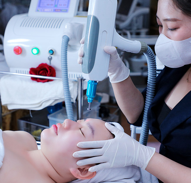 Viện Việt Hàn - Trị Nám Hiệu Quả - Tặng Sản Phẩm Điều Trị. Voucher 3,500,000 VNĐ, Còn 299,000 VNĐ, Giảm 91%. Chỉ Có Tại Hotdeal.vn!