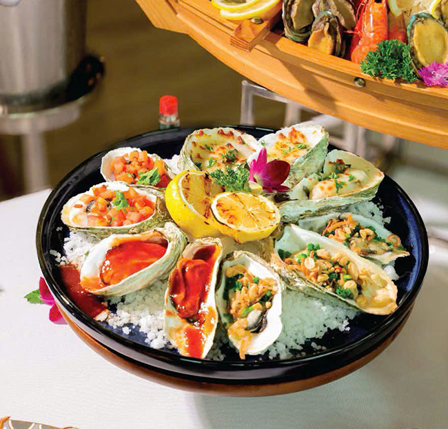 Holiday Inn & Suites - Đại Tiệc Buffet Hải Sản Tôm Hùm 5 Sao. Voucher 793,086 VNĐ, Còn 635,000 VNĐ, Giảm 20%. Chỉ Có Tại Hotdeal.vn!