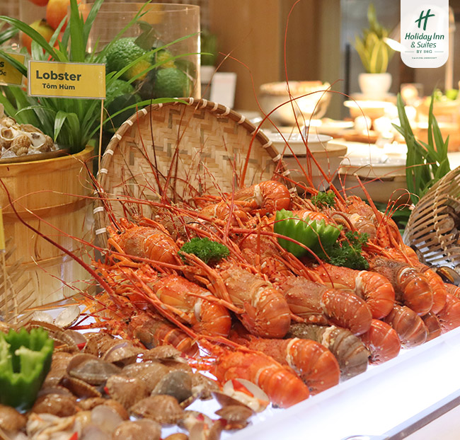 Holiday Inn & Suites - Đại Tiệc Buffet Hải Sản Tôm Hùm 5 Sao. Voucher 793,086 VNĐ, Còn 635,000 VNĐ, Giảm 20%. Chỉ Có Tại Hotdeal.vn!