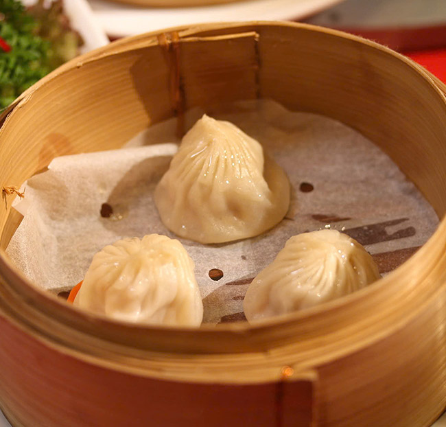 Hotel Nikko Saigon - Buffet Dim Sum Cao Cấp 53 Món Chuẩn Vị Trung Hoa. Voucher 646,000 VNĐ, Còn 519,000 VNĐ, Giảm 20%. Chỉ Có Tại Hotdeal.vn!