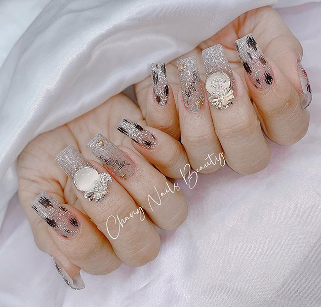 Chang Nails - Trọn Gói Chăm Sóc Móng/ Đôi Bàn Chân/ Gội Đầu. Voucher 350,000 VNĐ, Còn 89,000 VNĐ, Giảm 75%. Chỉ Có Tại Hotdeal.vn!