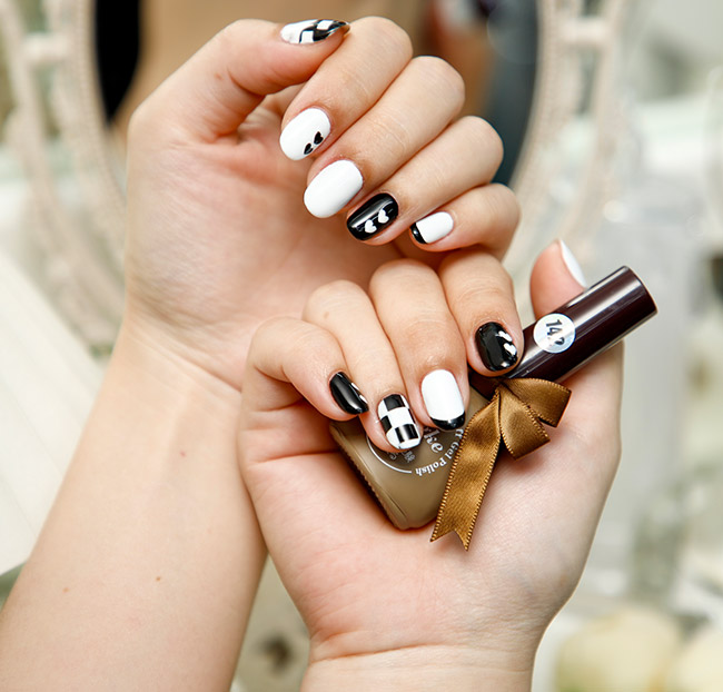 Chang Nails - Trọn Gói Chăm Sóc Móng/ Đôi Bàn Chân/ Gội Đầu. Voucher 350,000 VNĐ, Còn 89,000 VNĐ, Giảm 75%. Chỉ Có Tại Hotdeal.vn!
