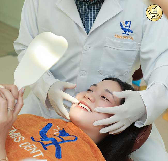 Nha Khoa QT Emis - Cạo Vôi/ Điều Trị Nha Chu/ Nhổ/ Trám Răng. Voucher 500,000 VNĐ, Còn 129,000 VNĐ, Giảm 74%. Chỉ Có Tại Hotdeal.vn!