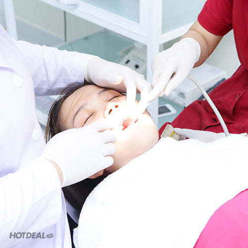 Nha Khoa Hợp Nhất - Tẩy Trắng Răng Bằng Đèn Plasma. Voucher 2,500,000 VNĐ, Còn 450,000 VNĐ, Giảm 82%. Chỉ Có Tại Hotdeal.vn!