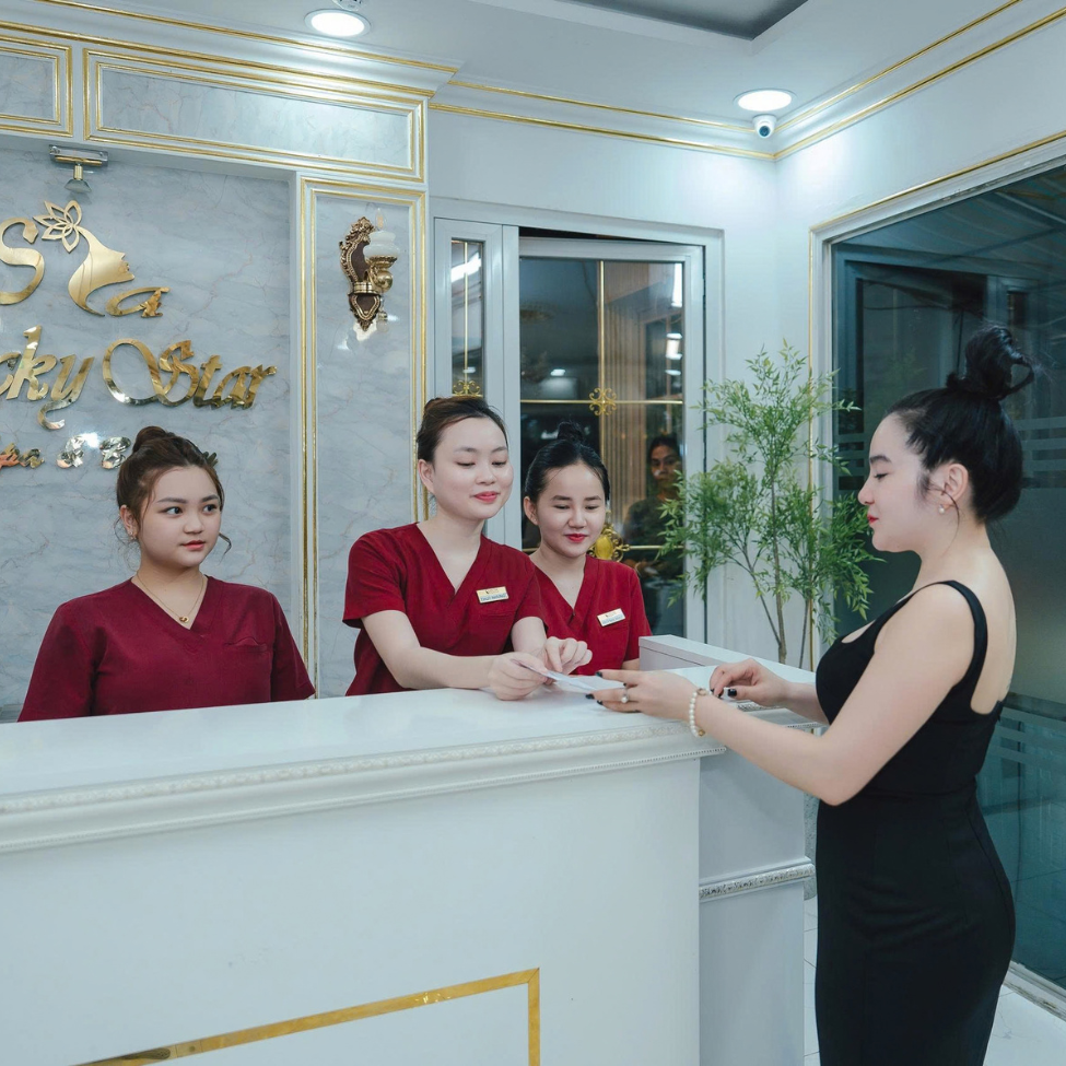 Spa Lucky Star - 3in Lấy Sạch Nhân Mụn + Trị Mụn + Hút Chì Dược Mỹ Phẩm. Voucher 500,000 VNĐ, Còn 149,000 VNĐ, Giảm 70%. Chỉ Có Tại Hotdeal.vn!