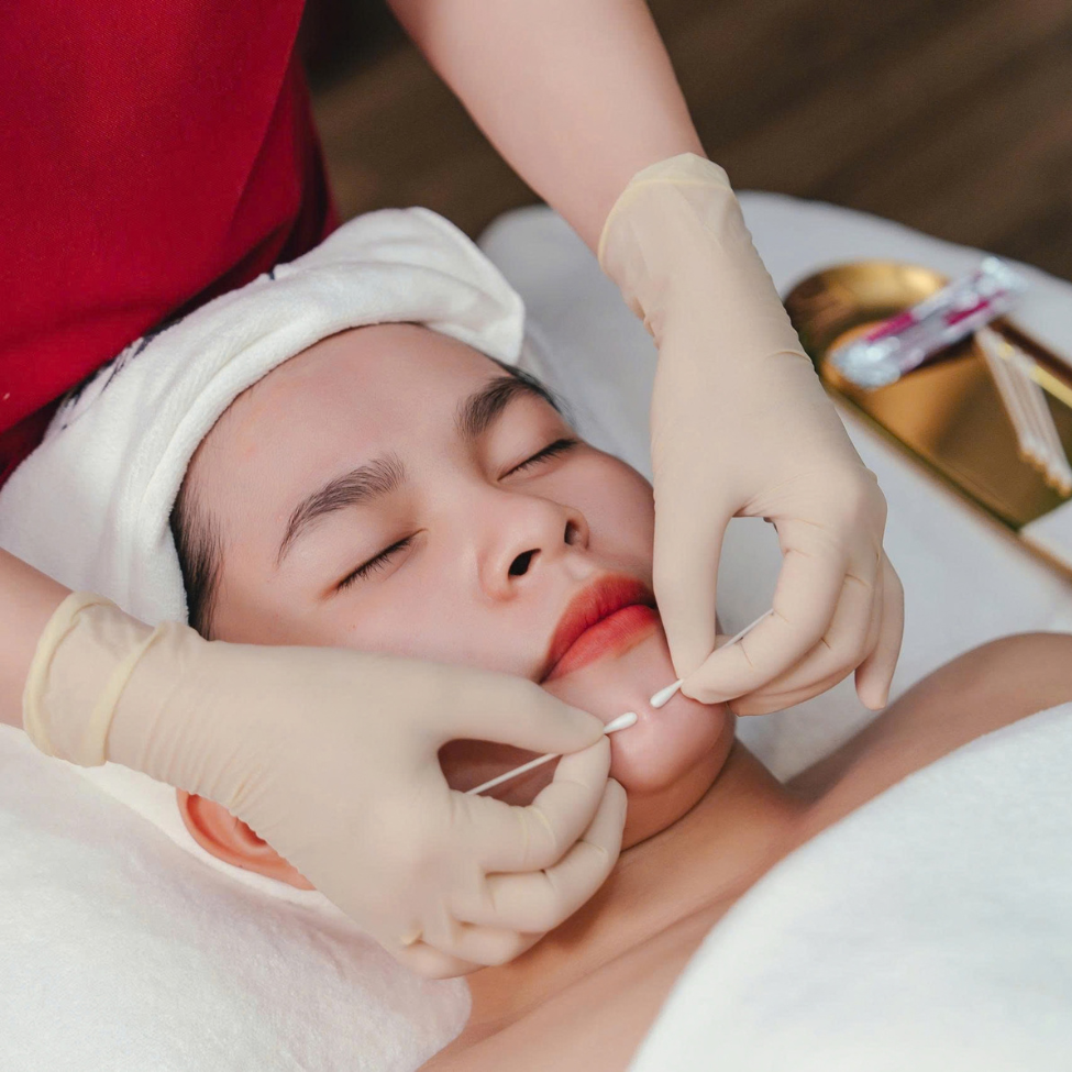 Spa Lucky Star - 3in Lấy Sạch Nhân Mụn + Trị Mụn + Hút Chì Dược Mỹ Phẩm. Voucher 500,000 VNĐ, Còn 149,000 VNĐ, Giảm 70%. Chỉ Có Tại Hotdeal.vn!