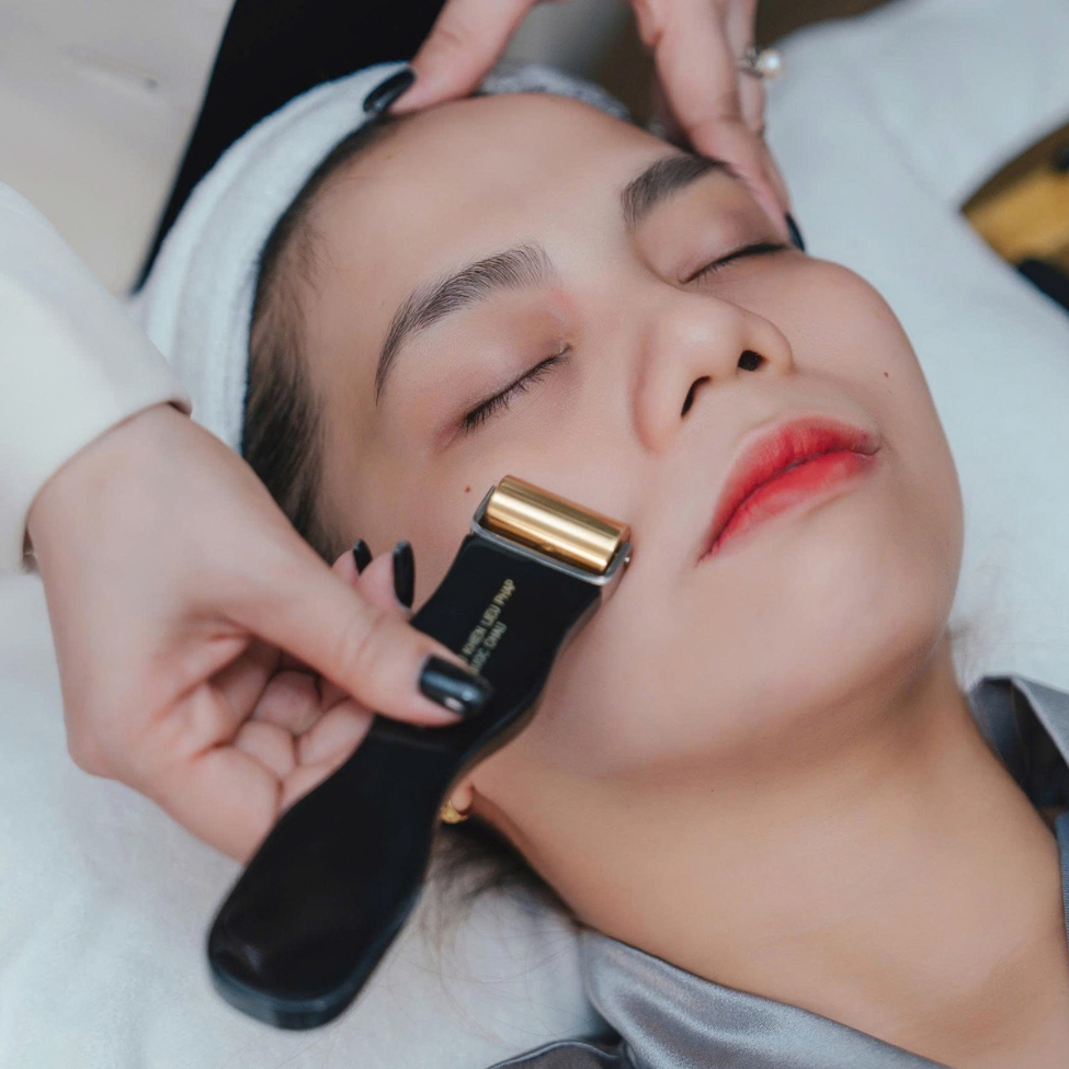 Spa Lucky Star - 3in Lấy Sạch Nhân Mụn + Trị Mụn + Hút Chì Dược Mỹ Phẩm. Voucher 500,000 VNĐ, Còn 149,000 VNĐ, Giảm 70%. Chỉ Có Tại Hotdeal.vn!