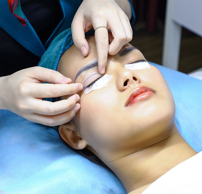 Spa Lucky Star - Uốn Mi 3D Phủ Đen Keratin/ Nối Mi Hàn Quốc. Voucher 350,000 VNĐ, Còn 149,000 VNĐ, Giảm 57%. Chỉ Có Tại Hotdeal.vn!
