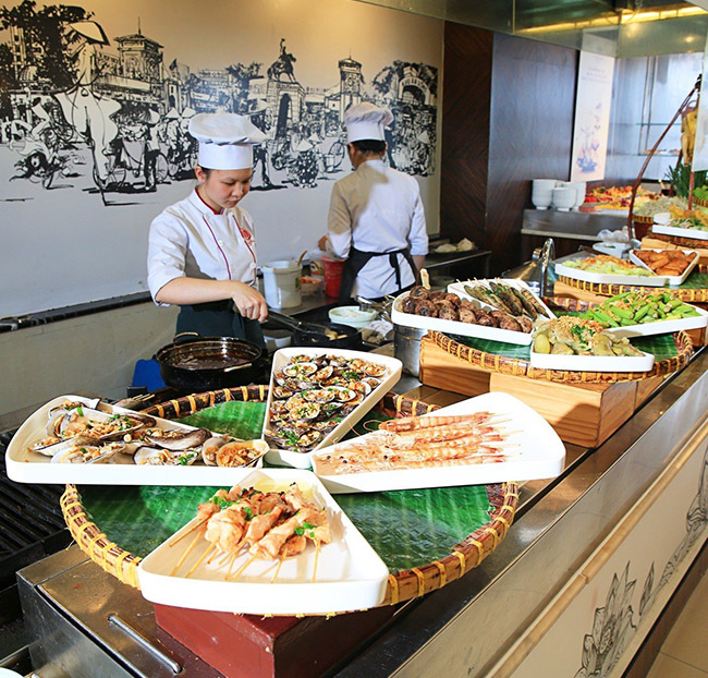 Buffet Gánh Palace Nguyễn Huệ - Ẩm Thực 3 Miền - Trưa Cả Tuần. Voucher 299,000 VNĐ, Còn 259,000 VNĐ, Giảm 13%. Chỉ Có Tại Hotdeal.vn!