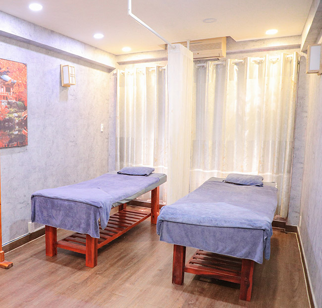 Ruka Spa - Massage Body Đá Nóng + Foot + Xông Hơi + Đắp Mắt 75’. Voucher 350,000 VNĐ, Còn 119,000 VNĐ, Giảm 66%. Chỉ Có Tại Hotdeal.vn!