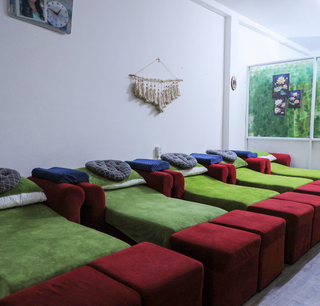 Lotus Spa Massage - Trọn Gói Massage Body/Foot Chuyên Sâu. Voucher 700,000 VNĐ, Còn 299,000 VNĐ, Giảm 57%. Chỉ Có Tại Hotdeal.vn!